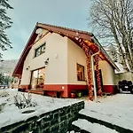 Hana Chalet *